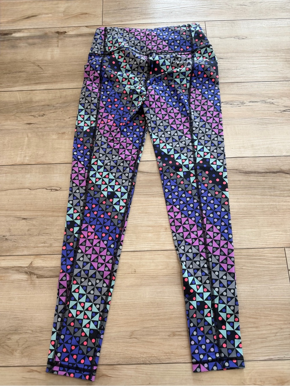 VSX Victoria's Secret Sport Knockout Tight Leggings Purple Dots Women's Small - Picture 3 of 3